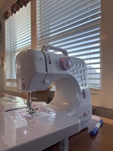 Mini Sewing Machine for Beginners. Portable Electric Sewing Machine with Dual Speed. 12 Built-in Stitches. Foot Pedal. and Accessories Kit for Home DIY Projects & Gift photo review