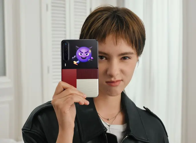 Nothing Phone (3a) 5G Dual SIM Dual Standby 256GB White (12GB RAM) Pura X - Foldable Smartphone with 16:10 Display