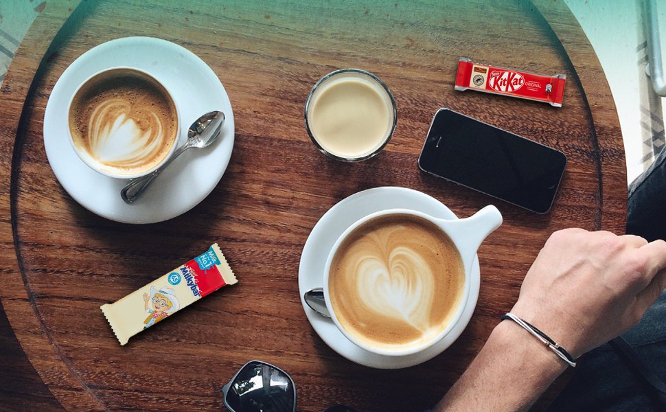 【Flash Sale】Nestlé Chocolate Mini's Selection Box, 70 Chocolate Biscuit Bars - Kit Kat, Smarties, Rolos, Milkybar, Sharing Bulk Chocolate Box